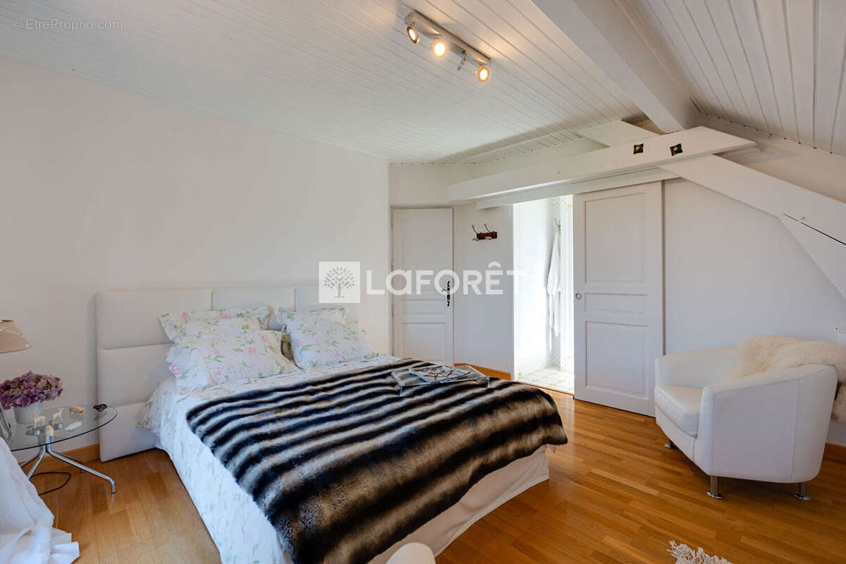 Maison à NEUVECELLE