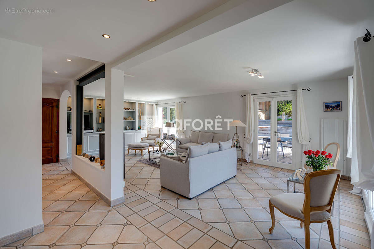 Maison à NEUVECELLE