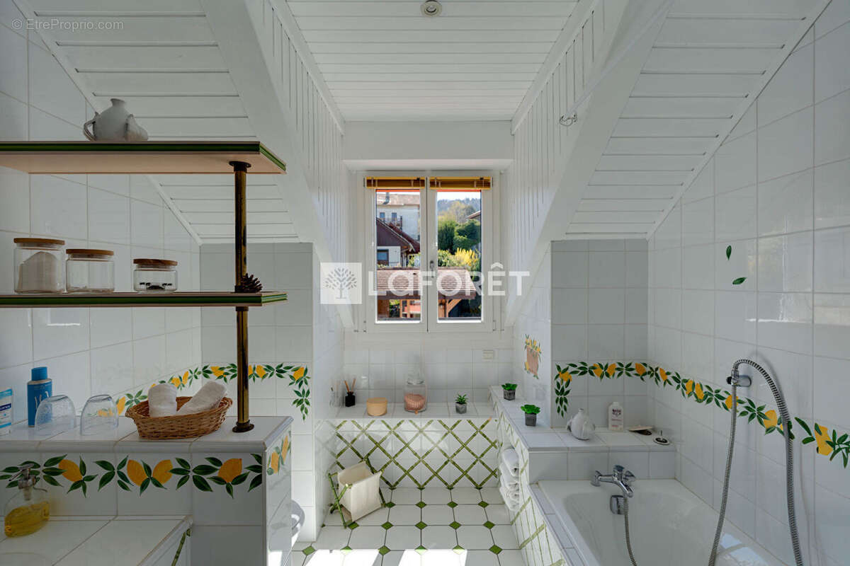 Maison à NEUVECELLE