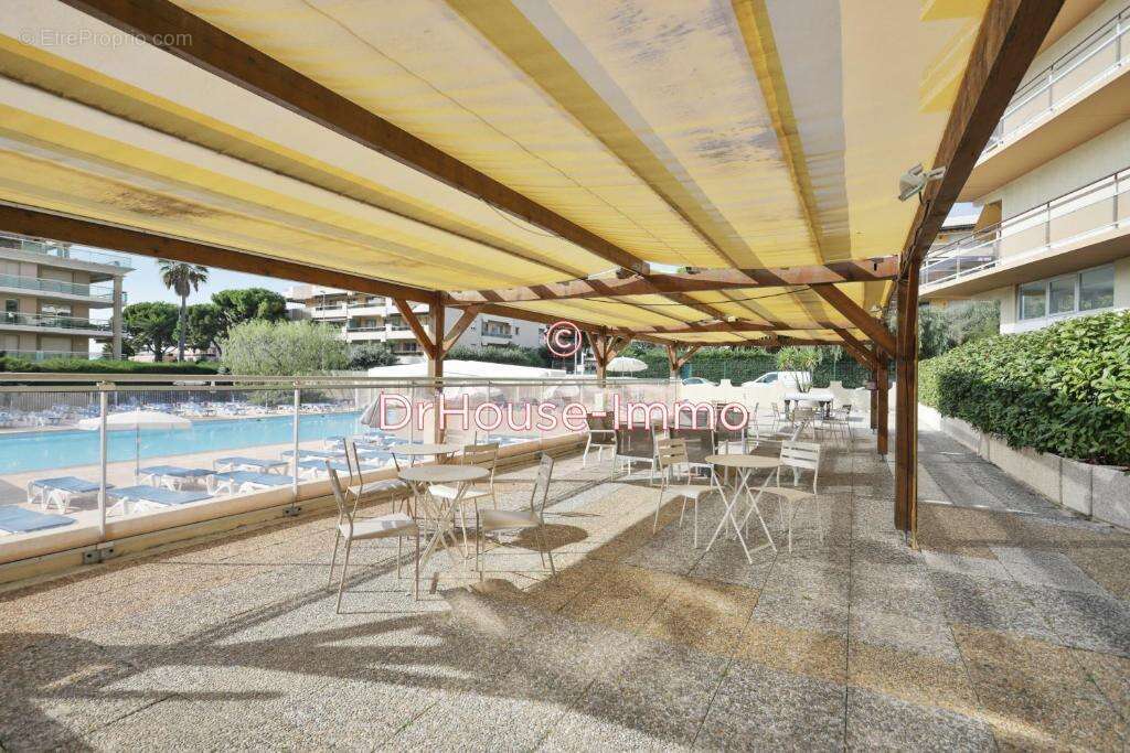 Appartement à SAINT-LAURENT-DU-VAR