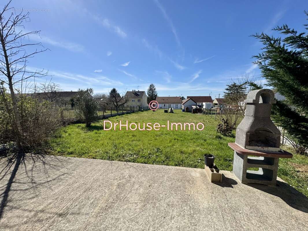 Maison à CORQUILLEROY