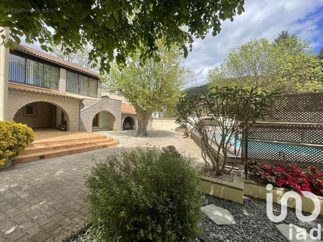 Photo 2 - Maison à LE MARTINET