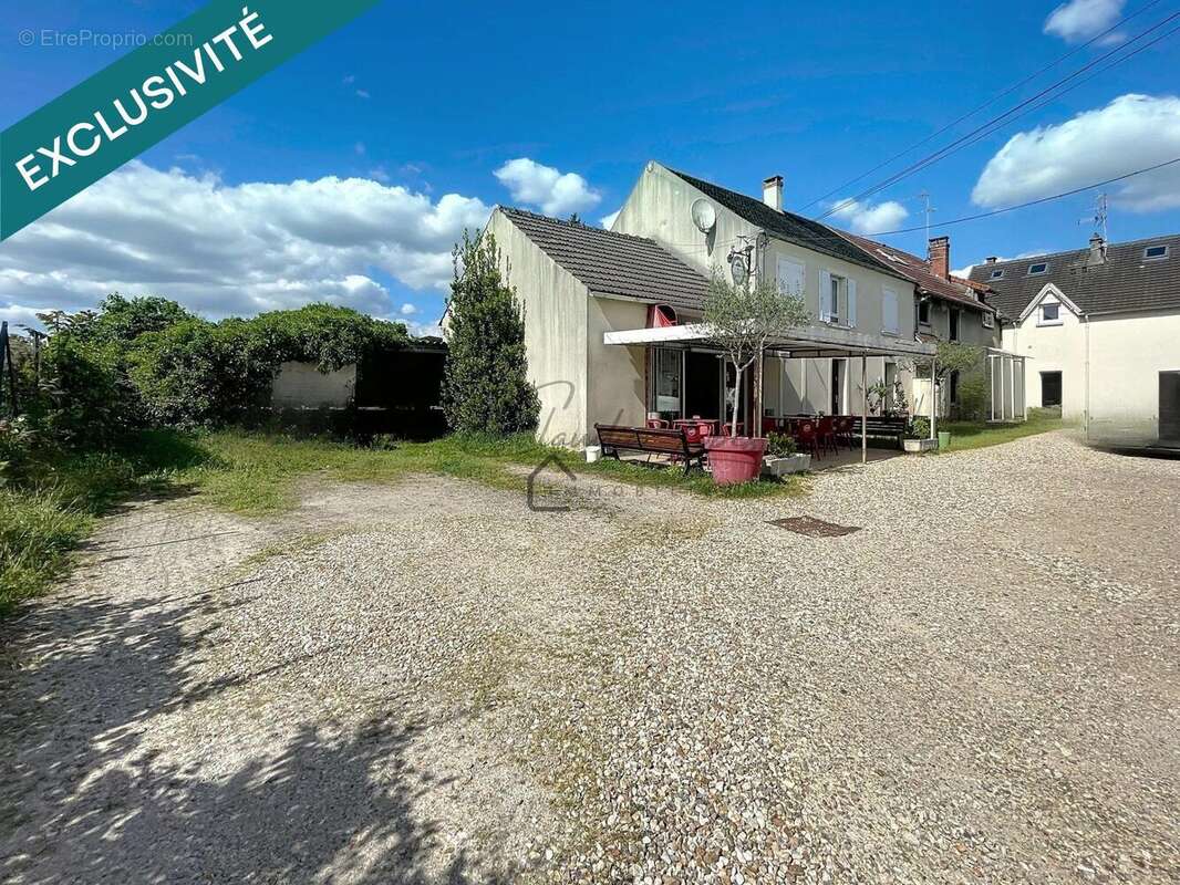 Photo 8 - Commerce à DAMMARIE-LES-LYS