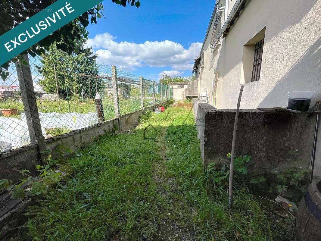 Photo 9 - Commerce à DAMMARIE-LES-LYS