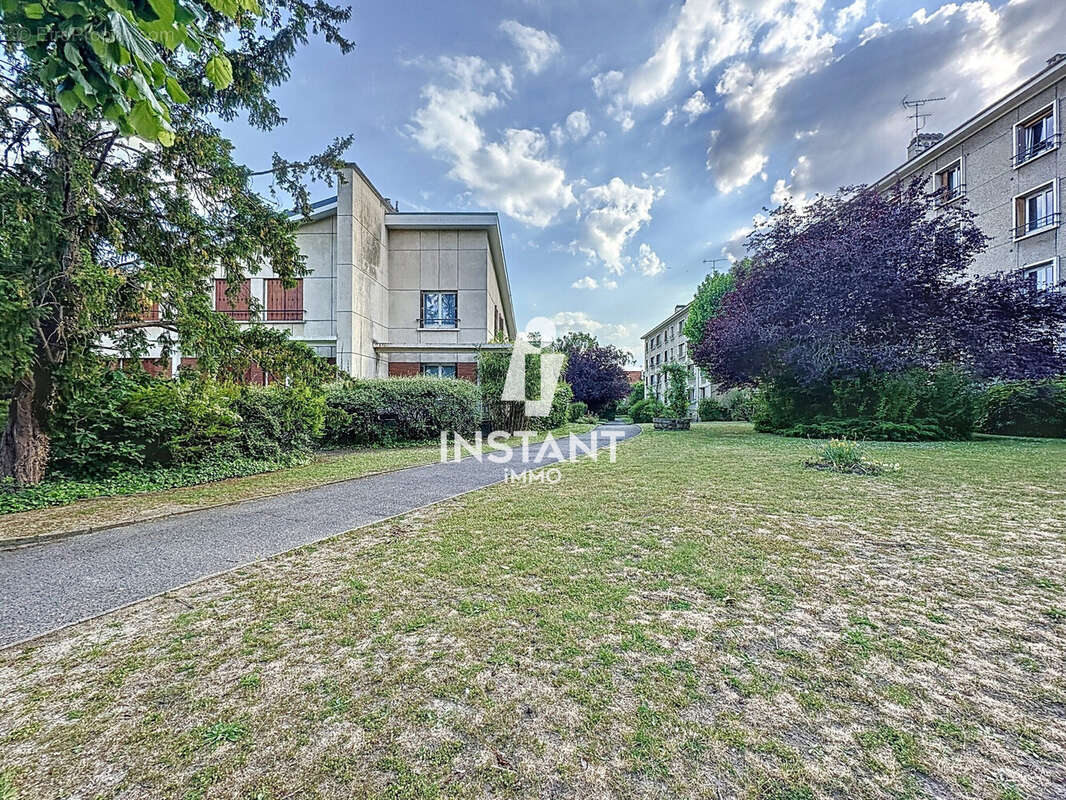 Appartement à SAINT-MAUR-DES-FOSSES