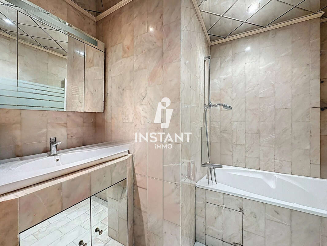 Appartement à SAINT-MAUR-DES-FOSSES