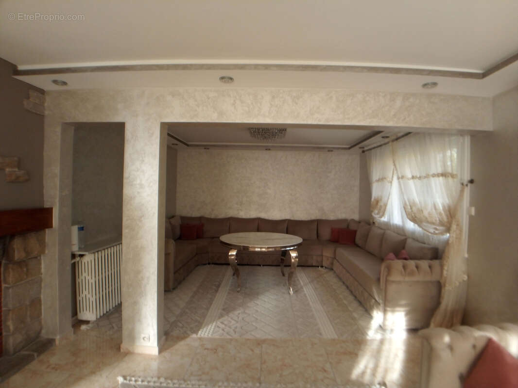 Maison à ANGERVILLE-LA-CAMPAGNE