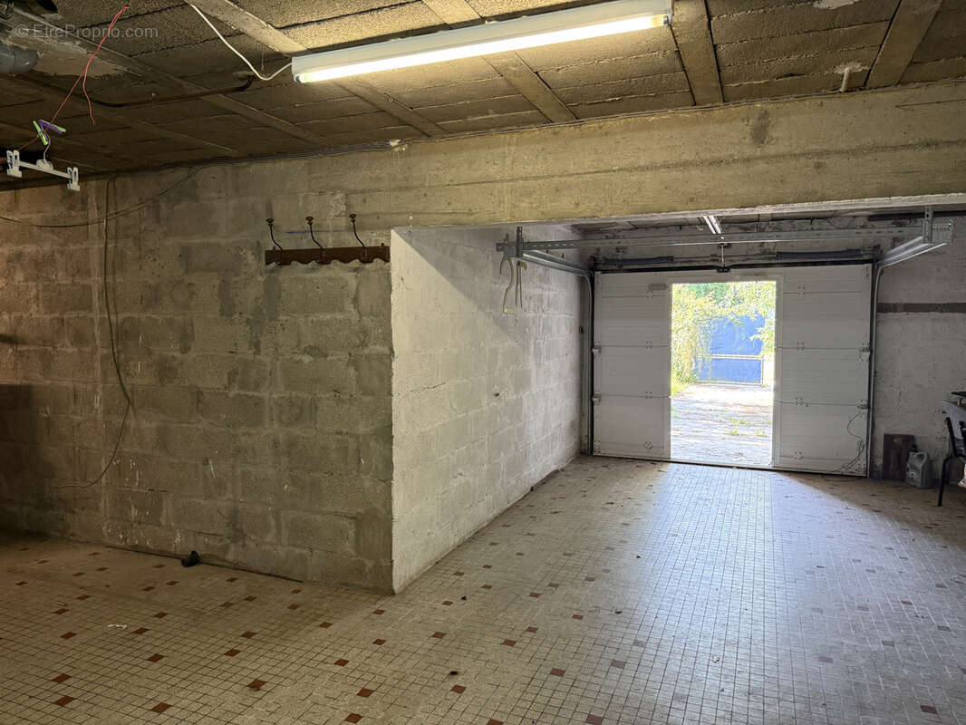 Maison à SAINT-SULPICE-DE-FALEYRENS