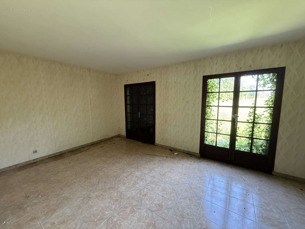 Maison à SAINT-SULPICE-DE-FALEYRENS