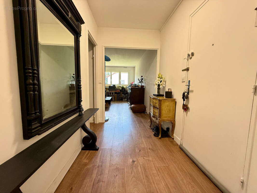 Appartement à NEUILLY-PLAISANCE