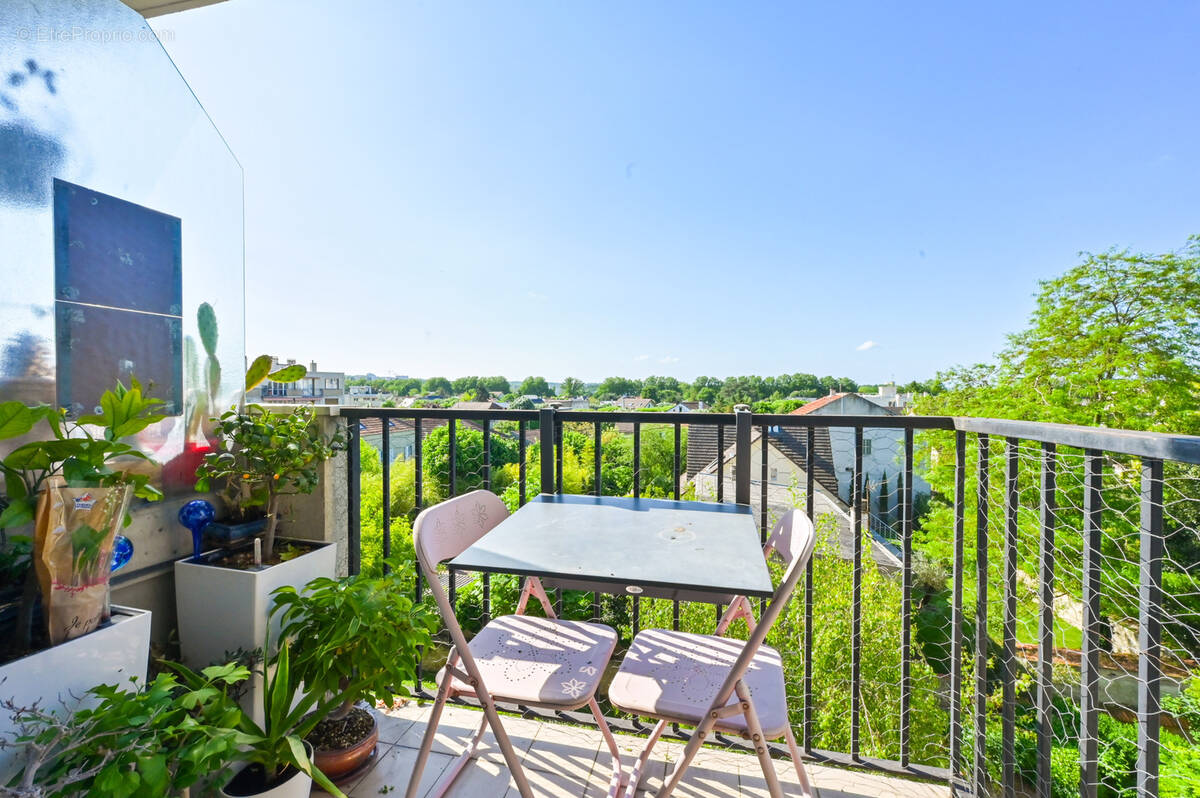 Appartement à SAINT-MAUR-DES-FOSSES