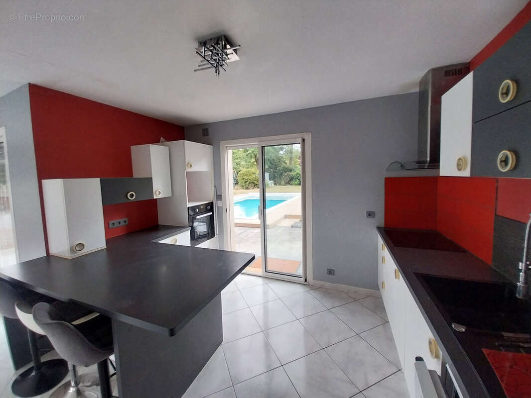 Maison à AYGUEMORTE-LES-GRAVES