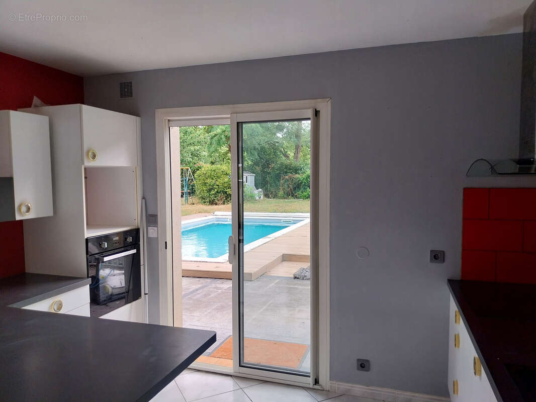 Maison à AYGUEMORTE-LES-GRAVES