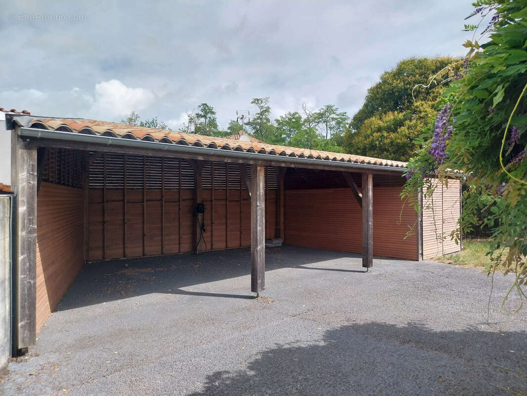 Maison à SAINT-MEDARD-D&#039;EYRANS