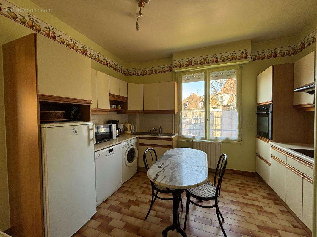 Appartement à COMPIEGNE