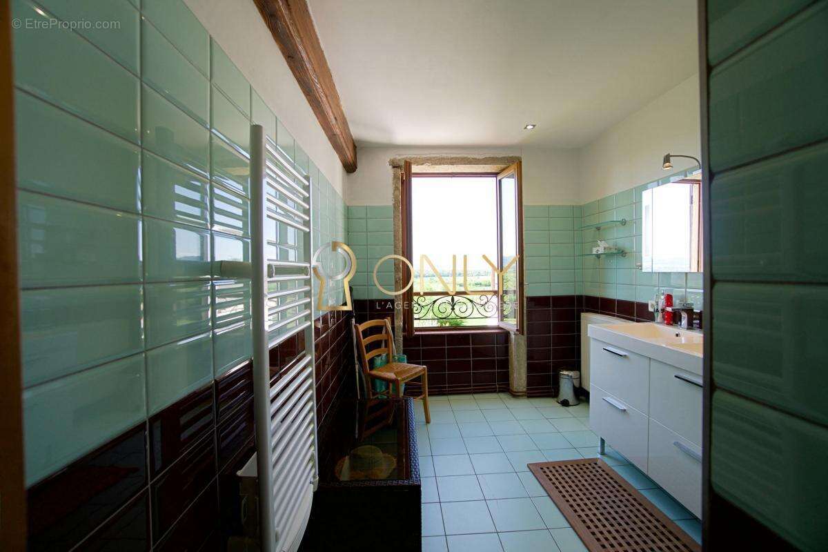 Maison à MARCILLY-D&#039;AZERGUES