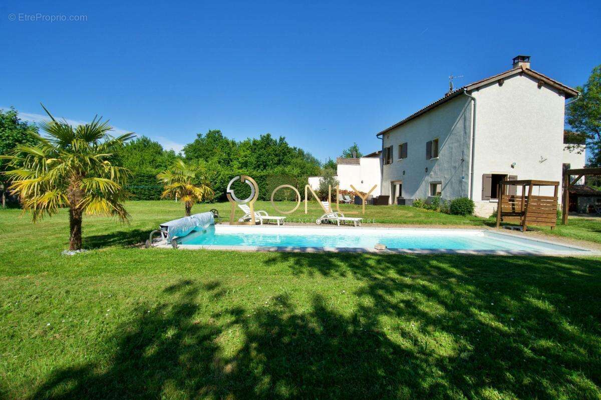 Maison à MARCILLY-D&#039;AZERGUES