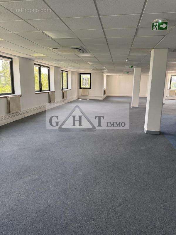 Commerce à SAINT-DENIS