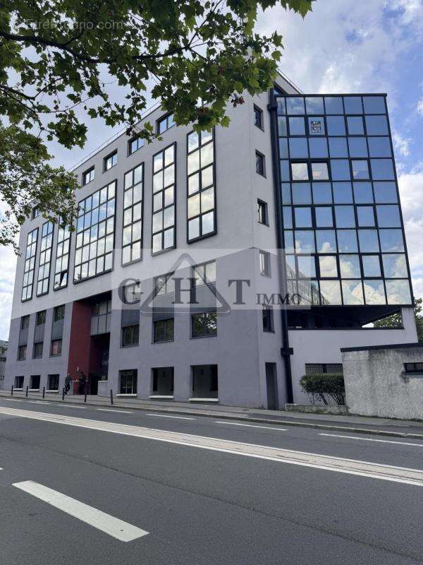 Commerce à SAINT-DENIS