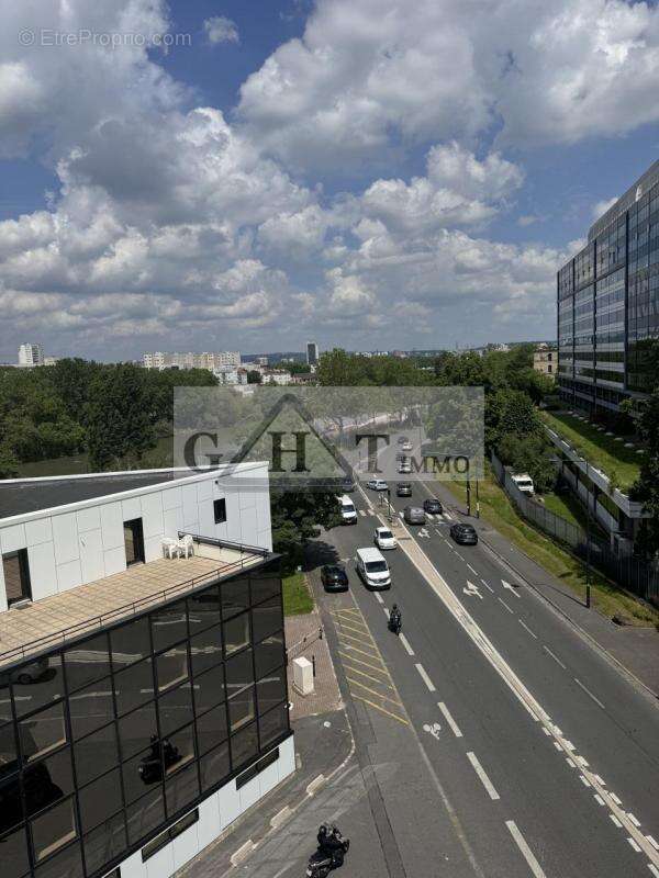 Commerce à SAINT-DENIS