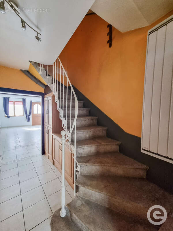 Maison à L&#039;ISLE-SUR-SEREIN