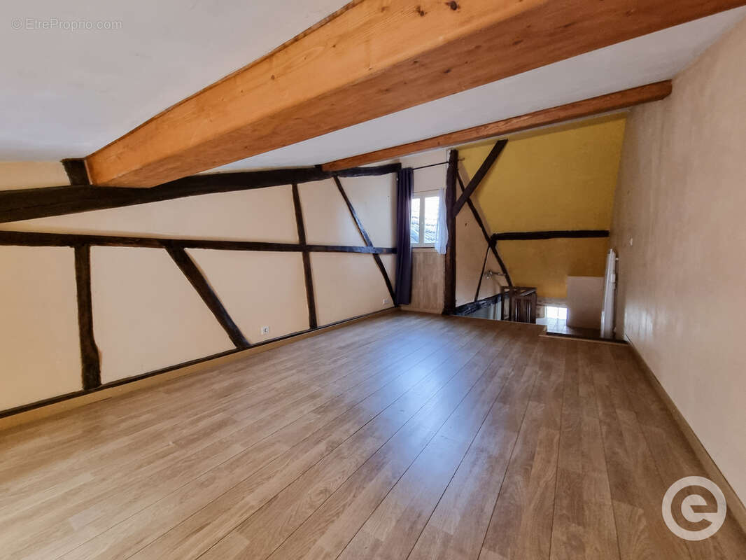 Maison à L&#039;ISLE-SUR-SEREIN