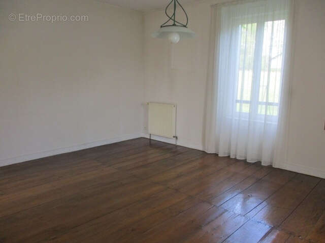 Maison à COUSSAC-BONNEVAL