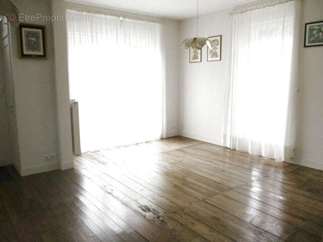 Maison à COUSSAC-BONNEVAL