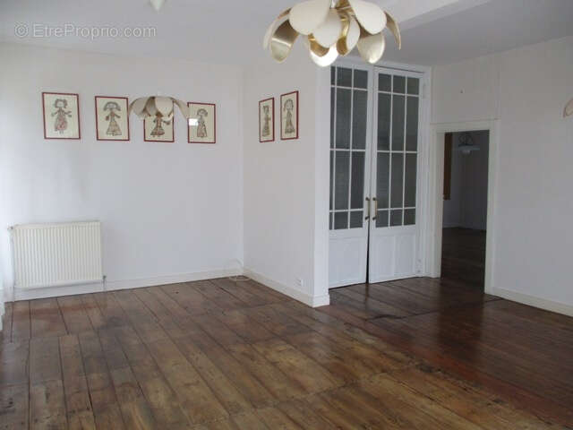 Maison à COUSSAC-BONNEVAL