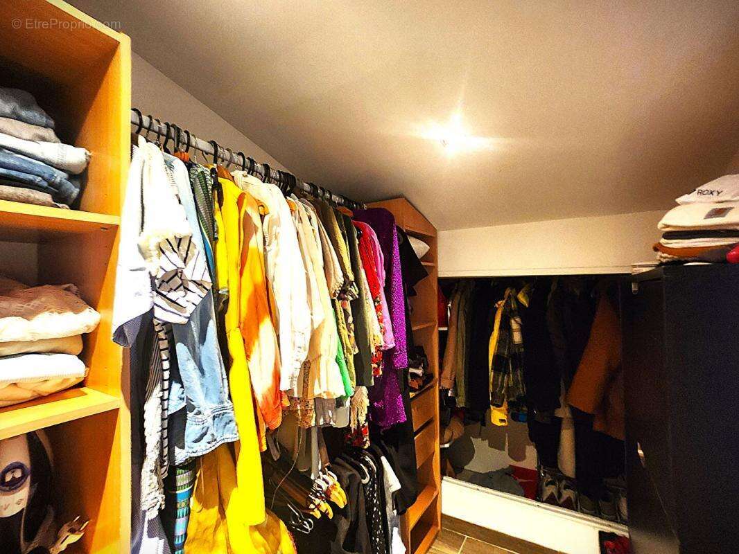 Appartement à MAUGUIO