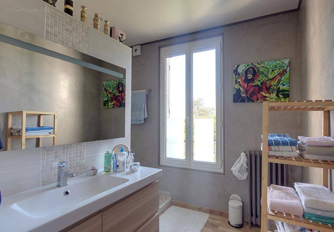 Maison à COMBS-LA-VILLE