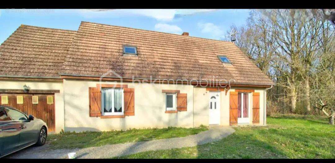 Maison à LA BUSSIERE