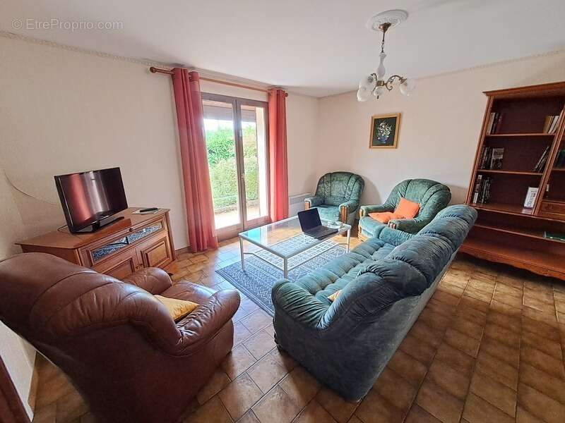 Maison à LE HAILLAN