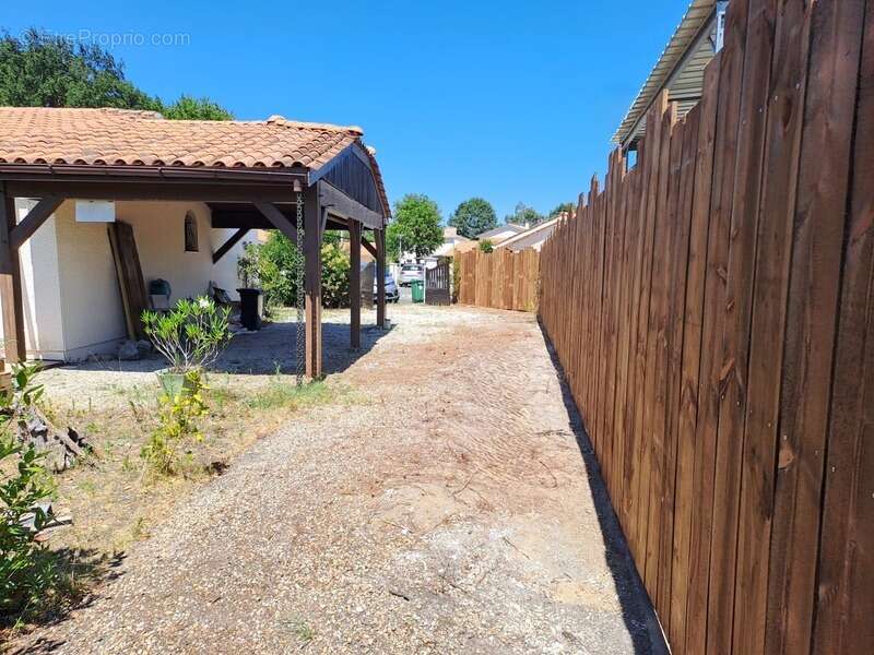 Maison à LE HAILLAN