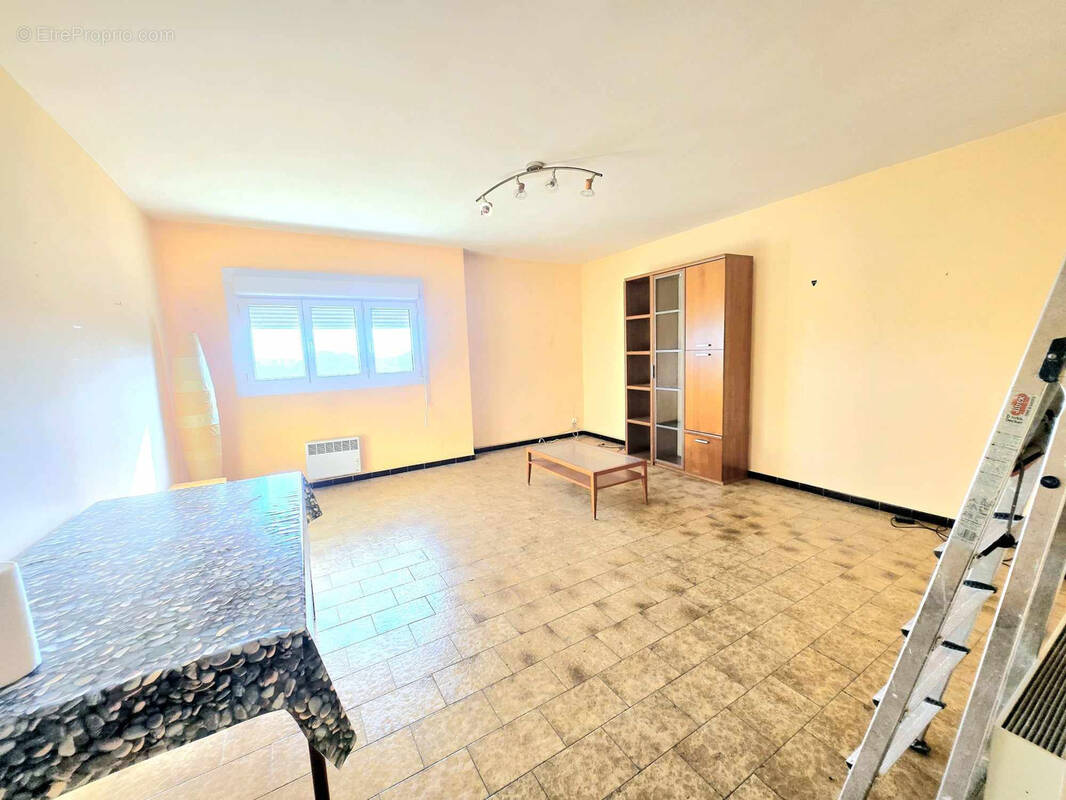 Appartement à SIX-FOURS-LES-PLAGES