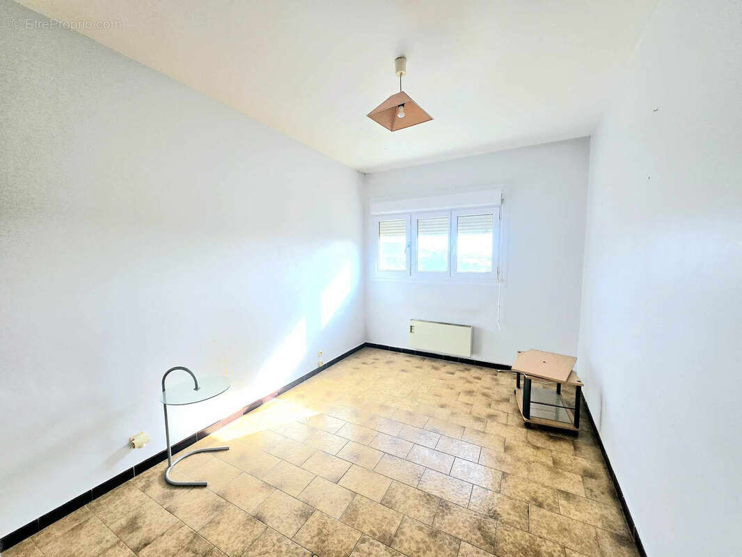 Appartement à SIX-FOURS-LES-PLAGES