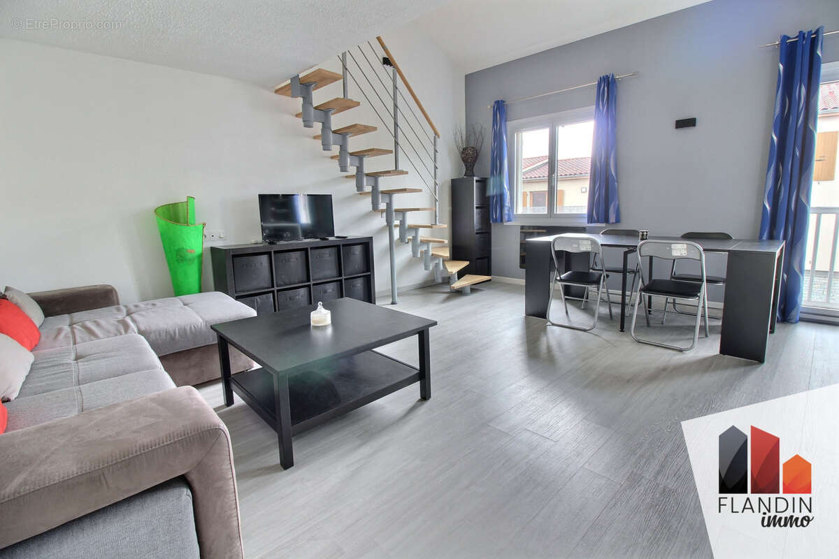 Appartement à MESSIMY