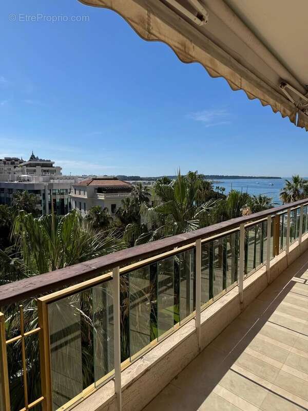 Appartement à CANNES