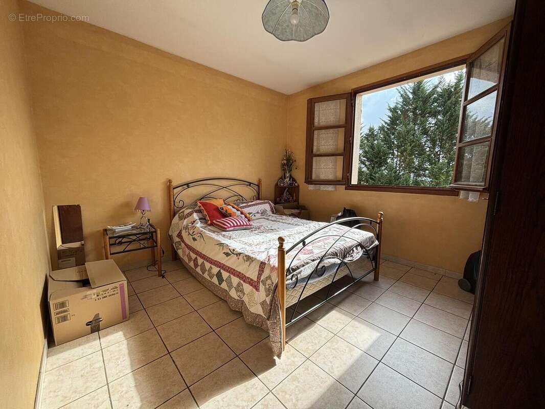 Chambre 3 - Maison à CAHORS