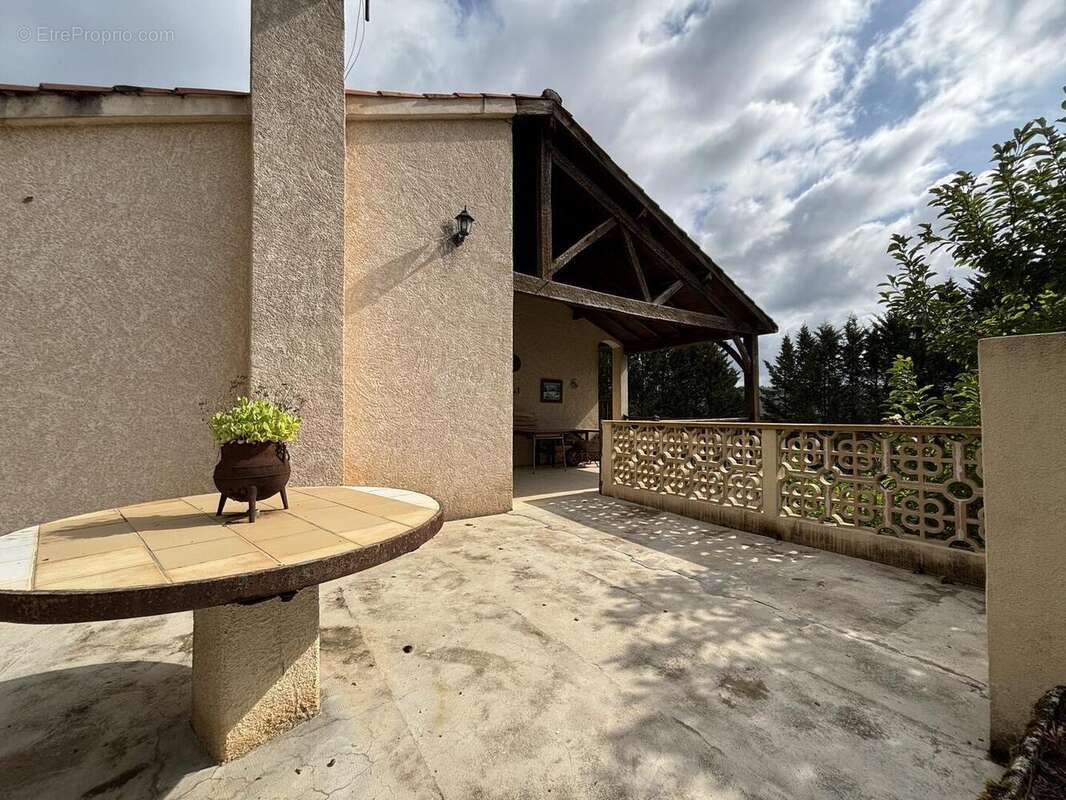 Terrasse - Maison à CAHORS