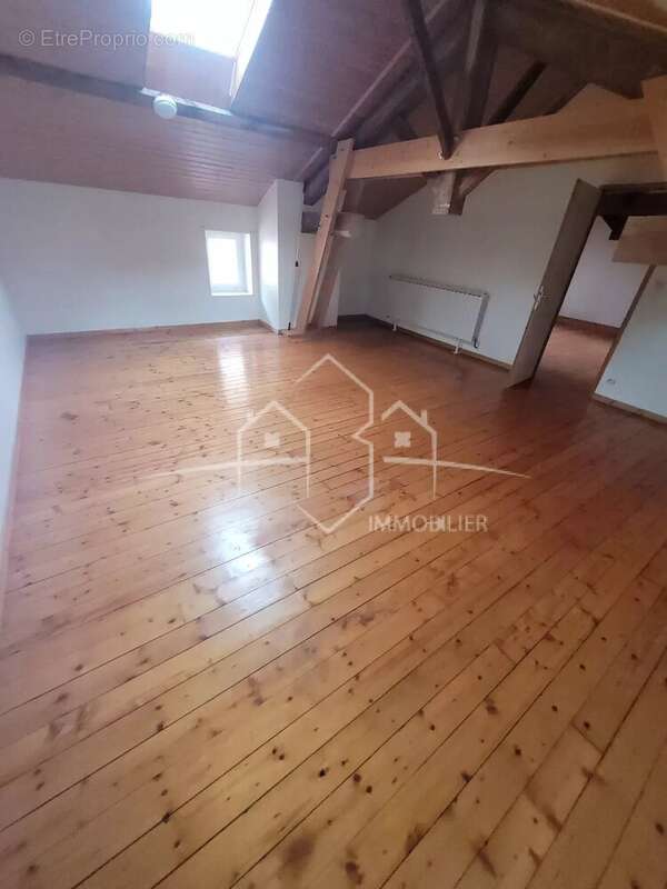 Maison à BEAUREPAIRE