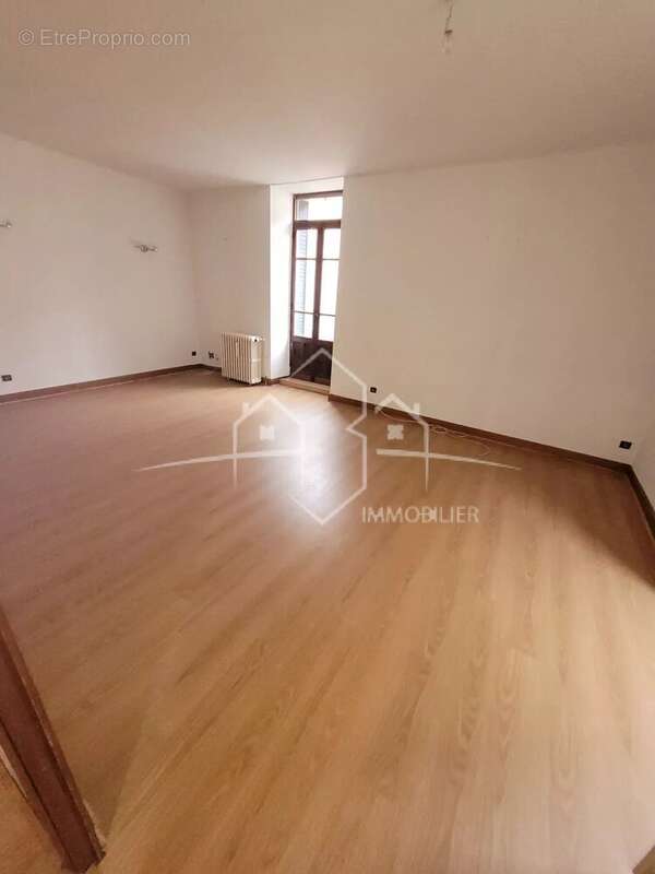 Maison à BEAUREPAIRE