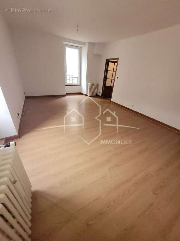 Maison à BEAUREPAIRE