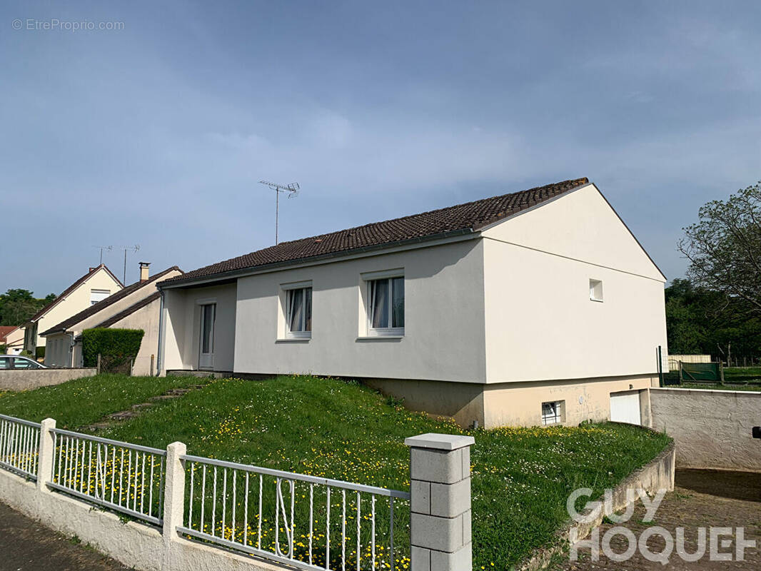 Maison à LA CHAPELLE-DU-NOYER