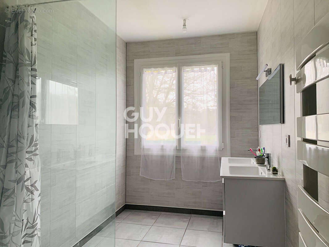 Maison à LA CHAPELLE-DU-NOYER