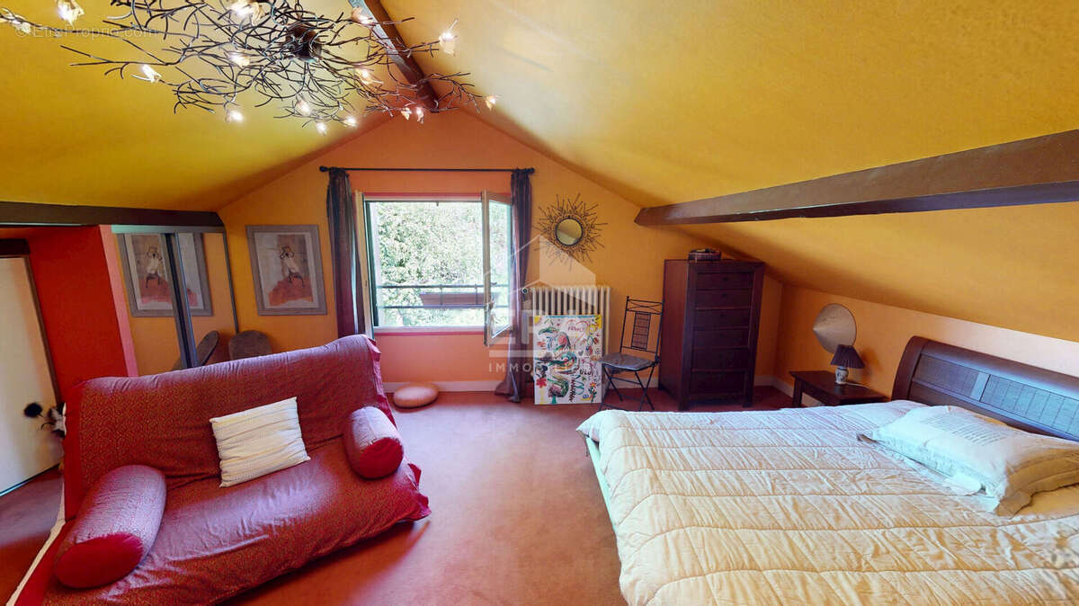 Maison à NEAUPHLE-LE-CHATEAU