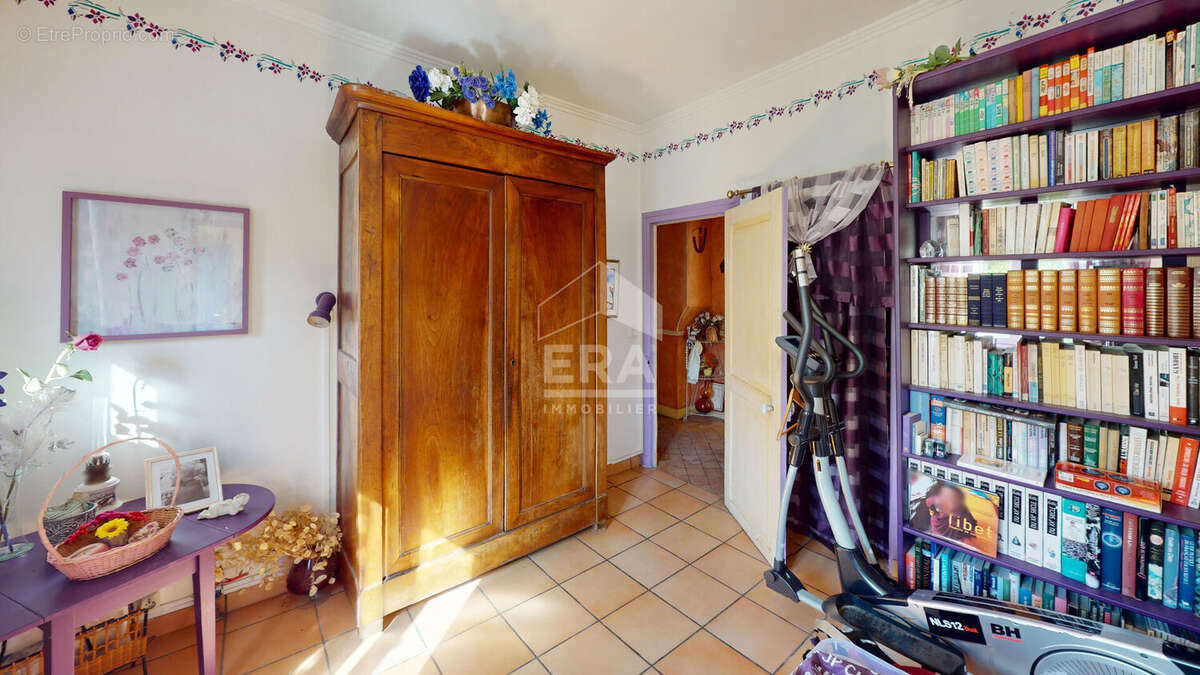 Maison à NEAUPHLE-LE-CHATEAU