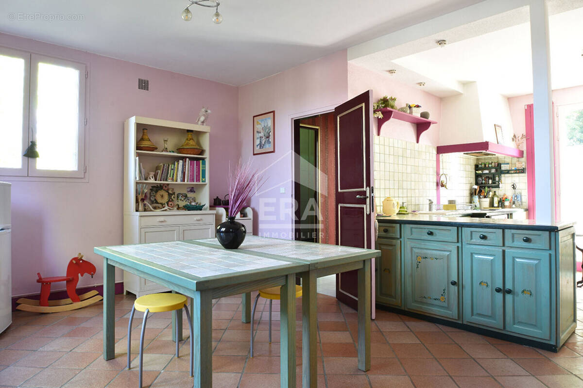 Maison à NEAUPHLE-LE-CHATEAU