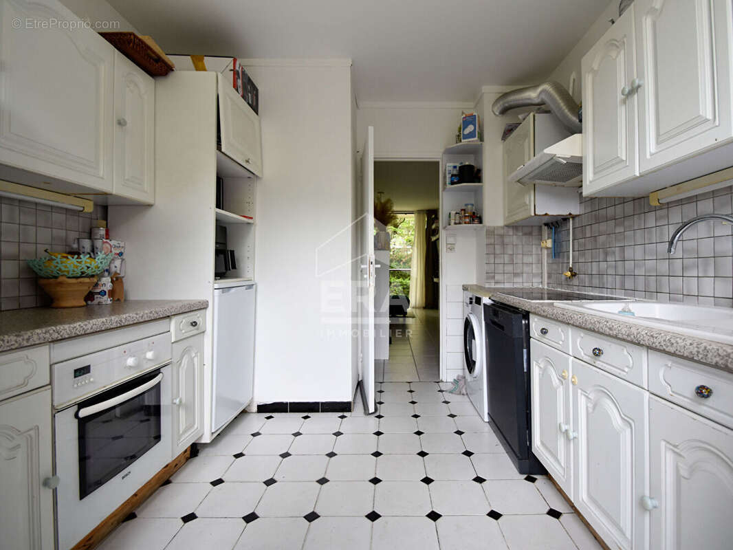 Appartement à FONTENAY-LE-FLEURY