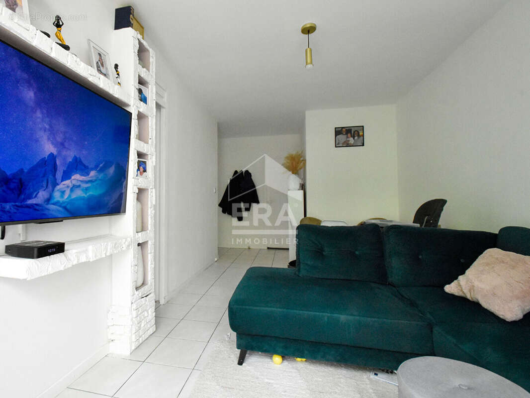 Appartement à FONTENAY-LE-FLEURY